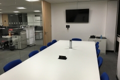 meeting-room-with-tv